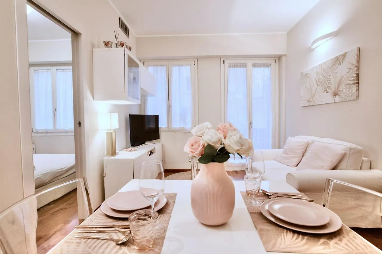 Easylife - Elegante Bilocale A Due Passi Dal Colorato Quartiere Di Porta Venezia Apartment Milan