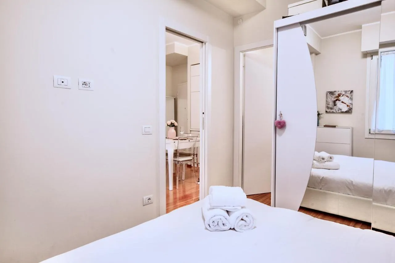 Easylife - Elegante Bilocale A Due Passi Dal Colorato Quartiere Di Porta Venezia Apartment Milan