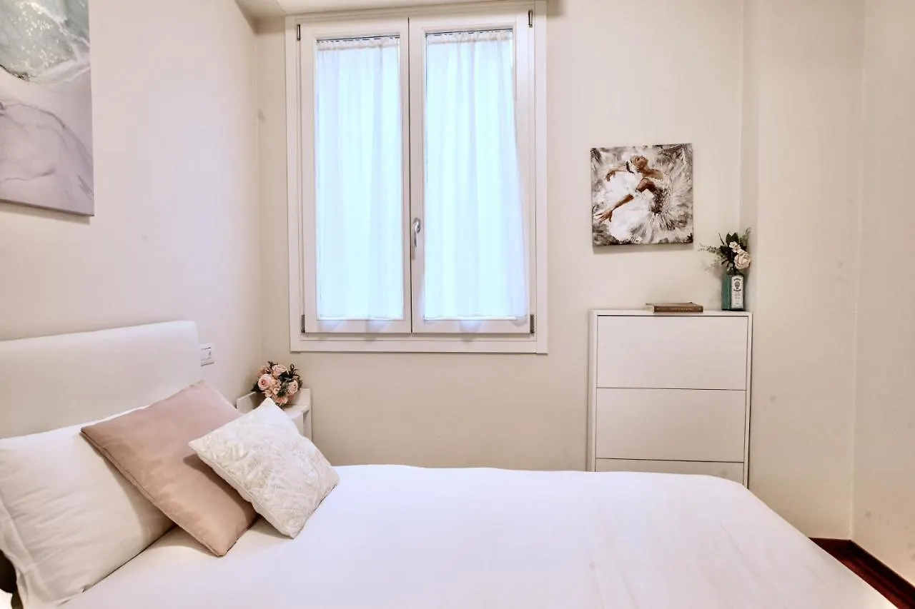 Easylife - Elegante Bilocale A Due Passi Dal Colorato Quartiere Di Porta Venezia Apartment Milan