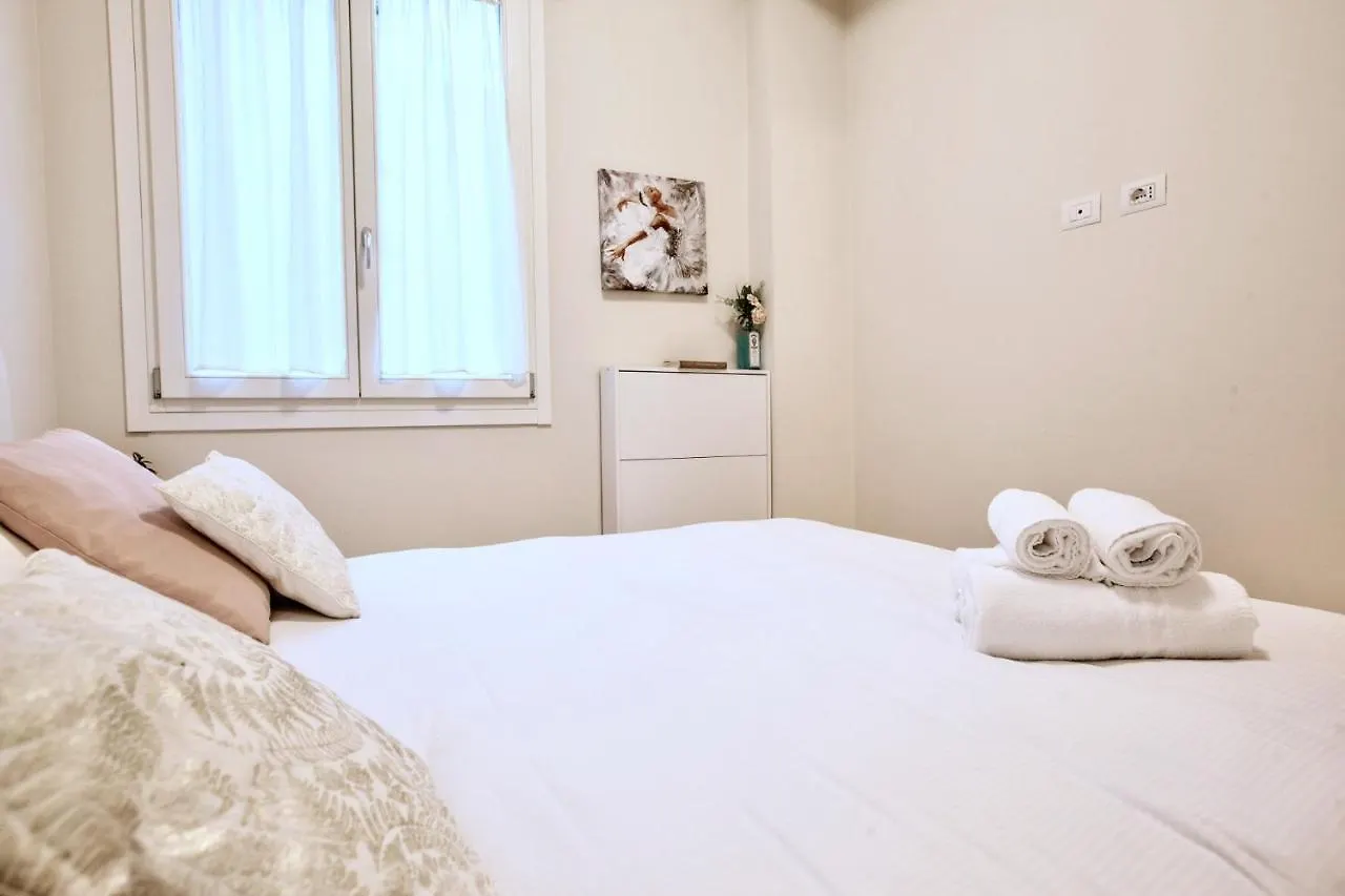 Easylife - Elegante Bilocale A Due Passi Dal Colorato Quartiere Di Porta Venezia Apartment Milan Italy