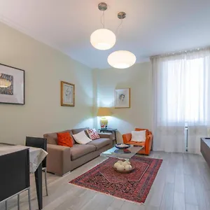 Comfy-cozy 2 Bedroom-via Boscovich Apartment