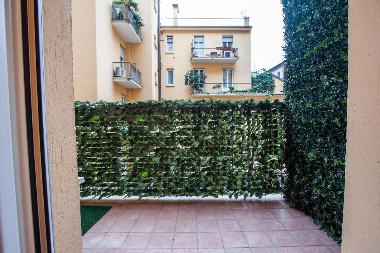 Apartament Easylife - Elegante Bilocale A Due Passi Dal Colorato Quartiere Di Porta Venezia Mediolan
